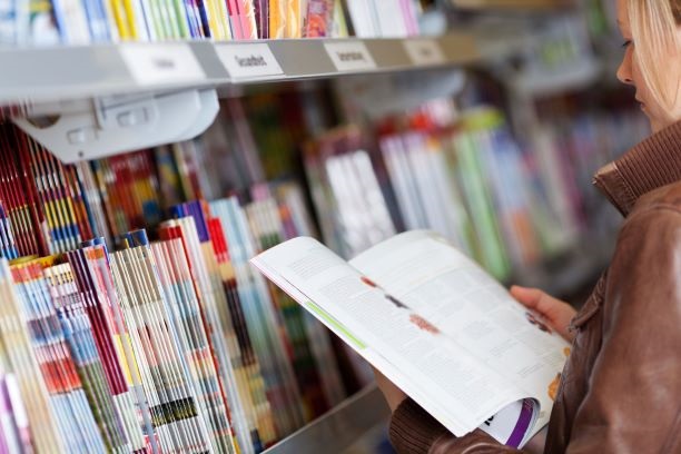 Pressegeschäftbild mit Zeitschriften